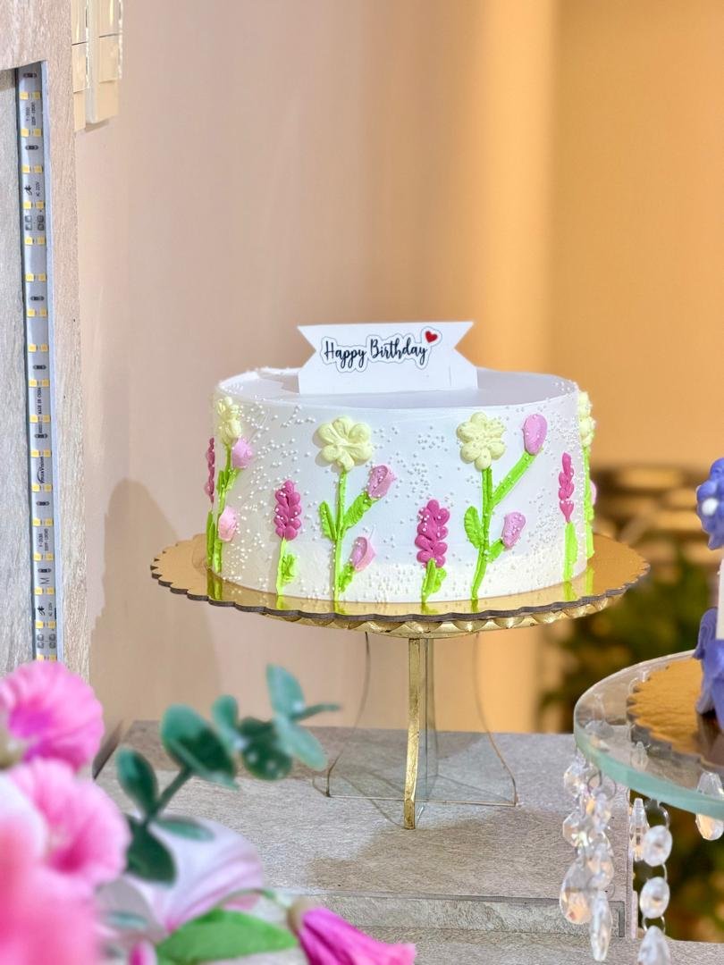 كيكة عيد ميلاد 8 انش