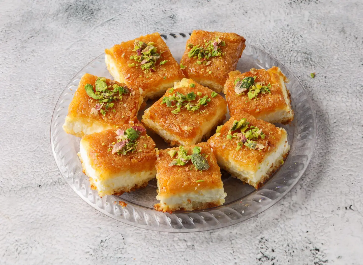بسبوسة بالقشطة